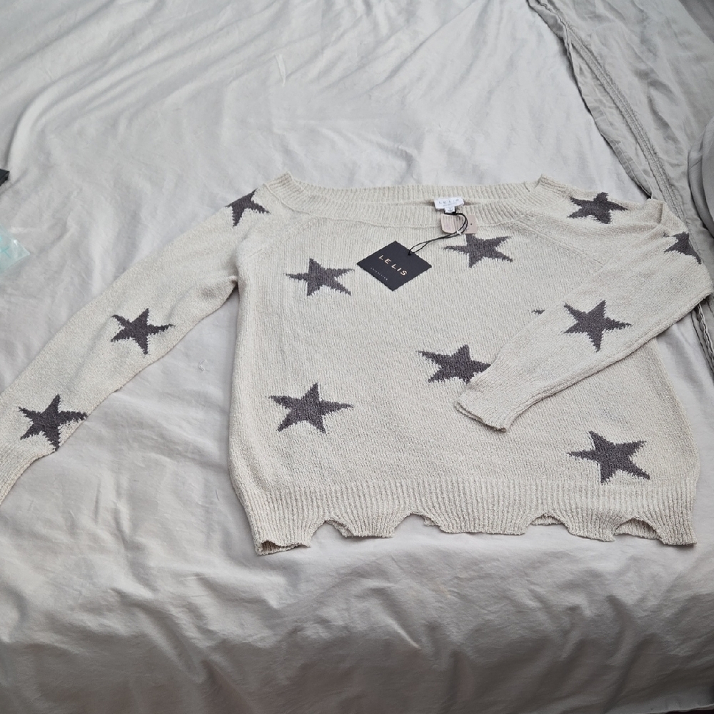 LE LIS Star Print Cream Sweater